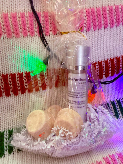 HOLIDAY PREORDER — Facial Care Gift Set